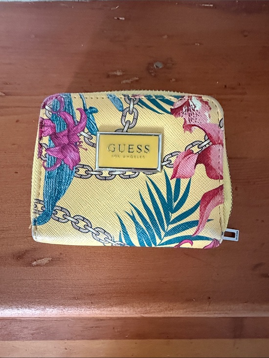 Guess Accessories - Buy 5 for 10$❗️GUESS Yellow Tropical Floral Wallet